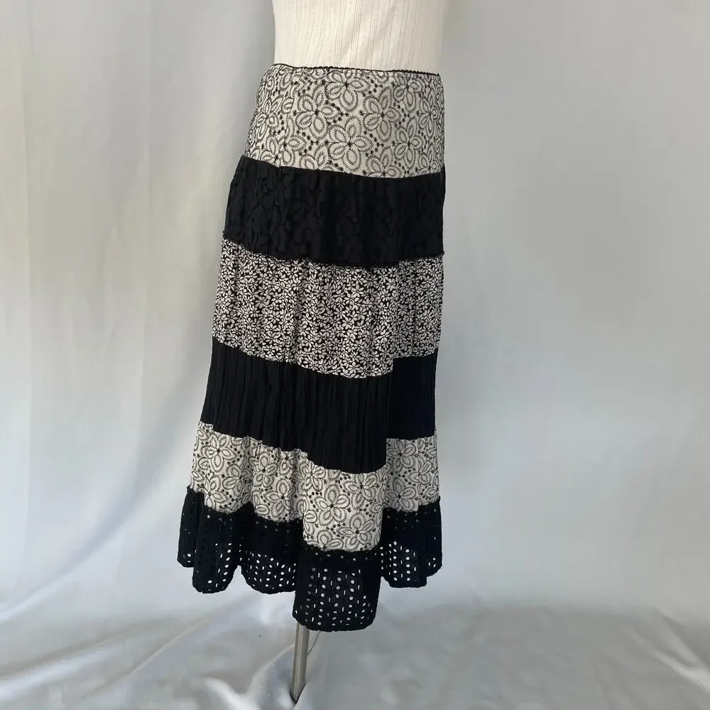 Tiered Broomstick Skirt Size Medium Black White Floral Embroidered Lace Fairy